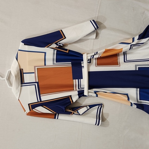 Dress - Picture 3 of 3